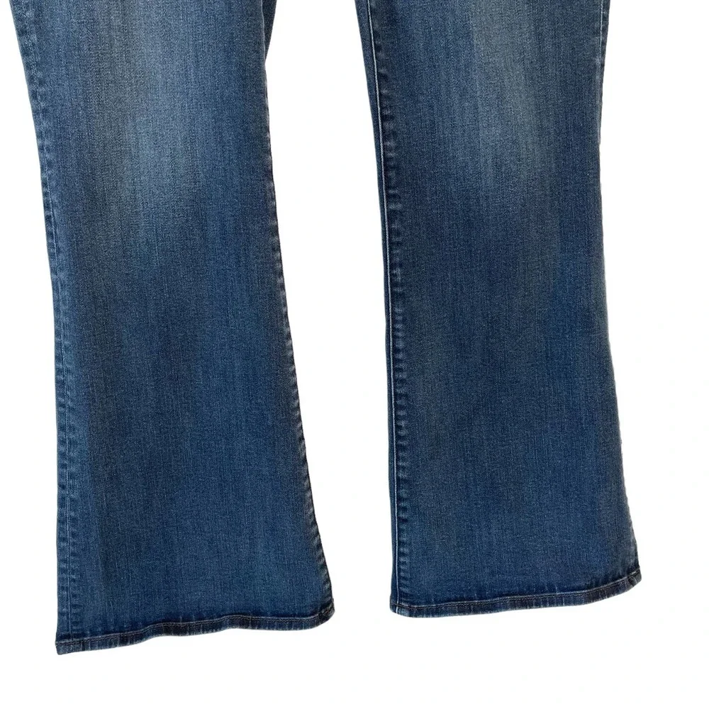 American Eagle Super Stretch Kick Boot Jeans Women's Size 16 Medium Wash - Picture 3 of 8